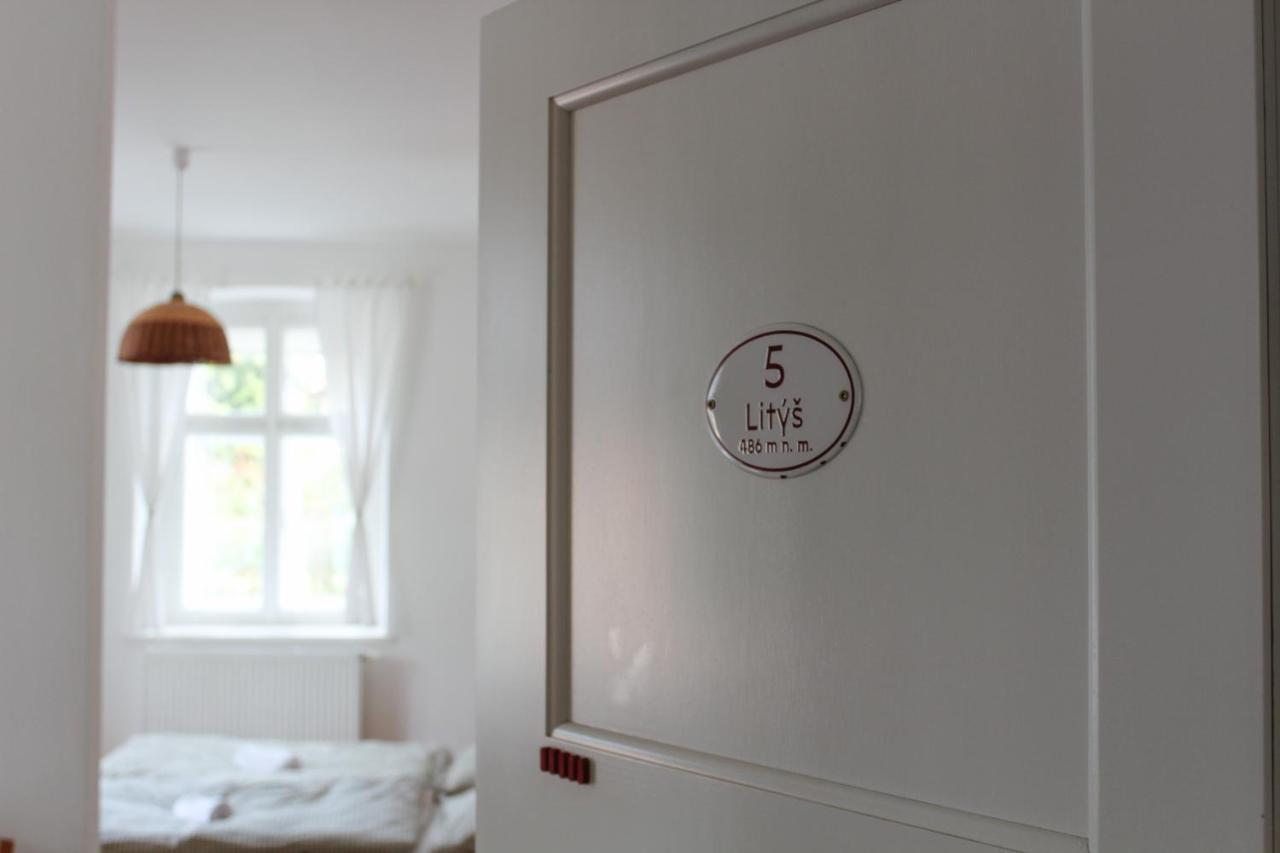 Penzion Pod Kalvárií Hotel Úštěk Kültér fotó